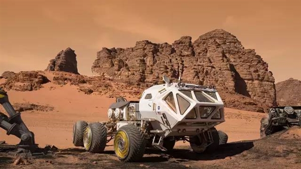 《火星救援》:想象力滴灌出的生命花